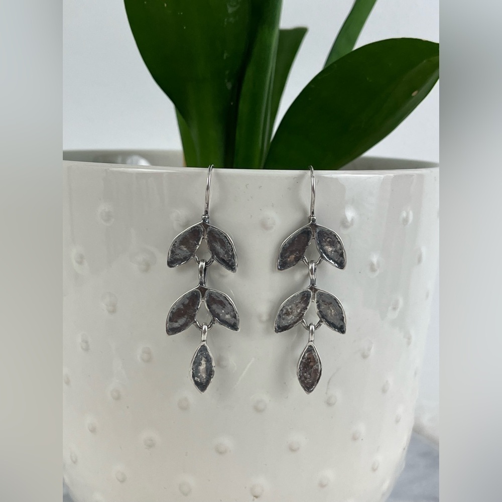 SILPADA Silver leaf earrings. Sterling silver - Picture 2 of 4